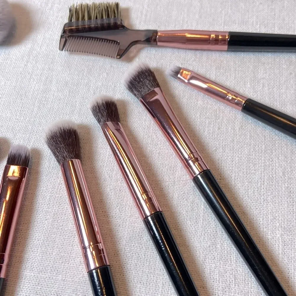 Makeup Brush Set 15 pc Brushes Black Handle Rose Gold Metal with Storage Bag